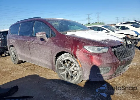 2022 Chrysler Pacifica Touring L z USA, uszkodzony, nr VIN 2C4RC3BG2NR205214